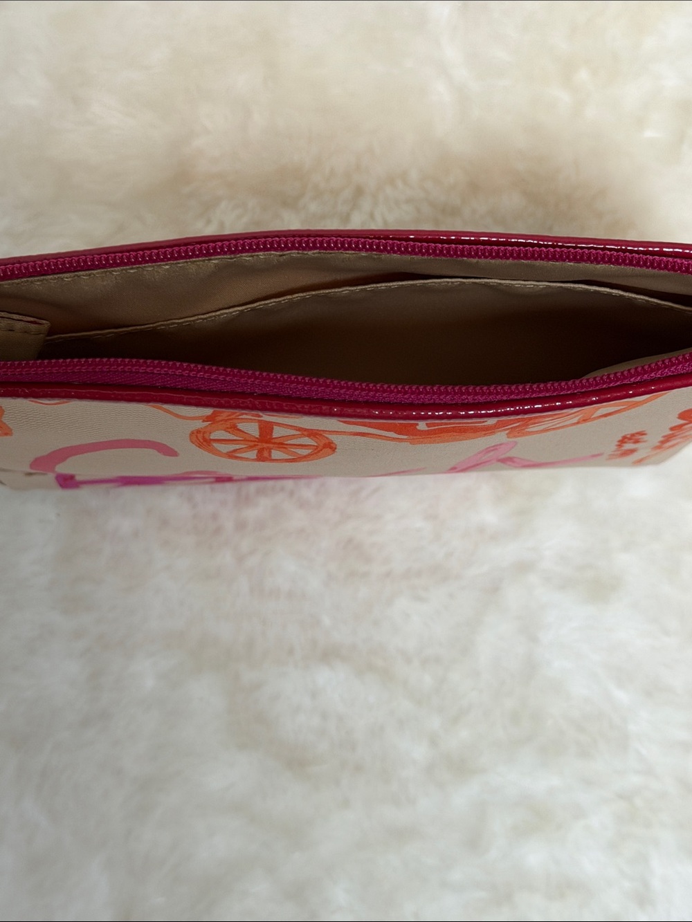Coach Cream Pouch - Picture 8 of 8